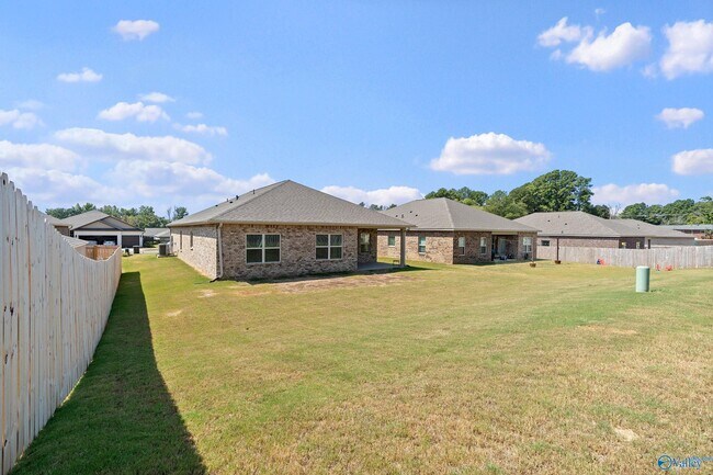 Building Photo - 14255 Leadenhall Ln