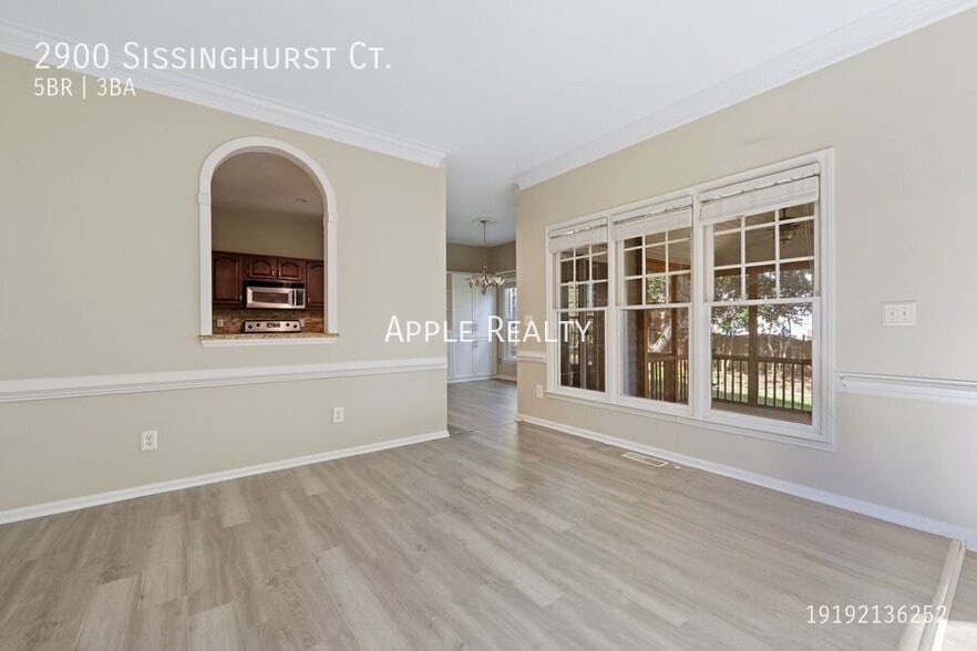 Building Photo - 2900 Sissinghurst Ct