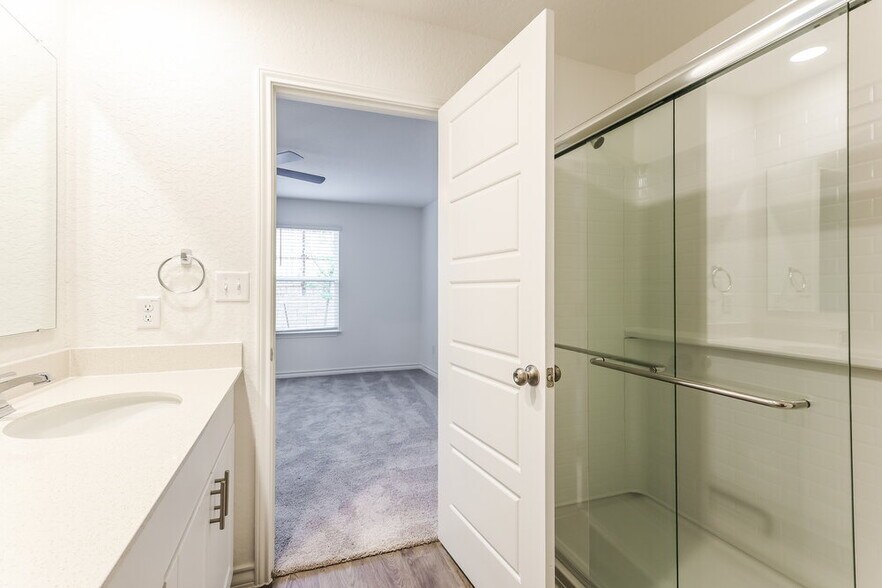 Building Photo - 10315 Monte Carmel Pl