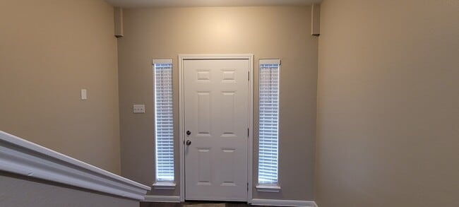 Building Photo - 8110 Woodward St