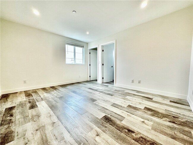 Building Photo - 7443 Troost Ave