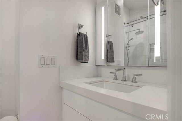 Building Photo - 30902 Club House Dr