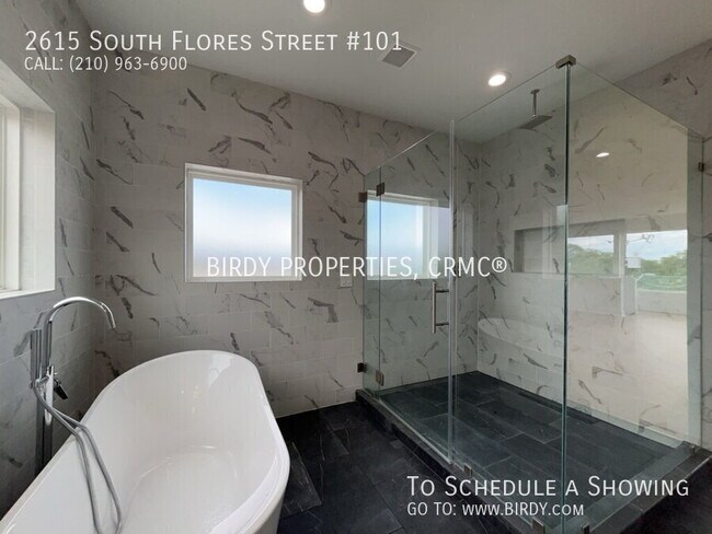 Building Photo - 2615 S Flores St