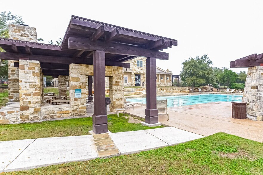 Building Photo - 11335 Decidedly