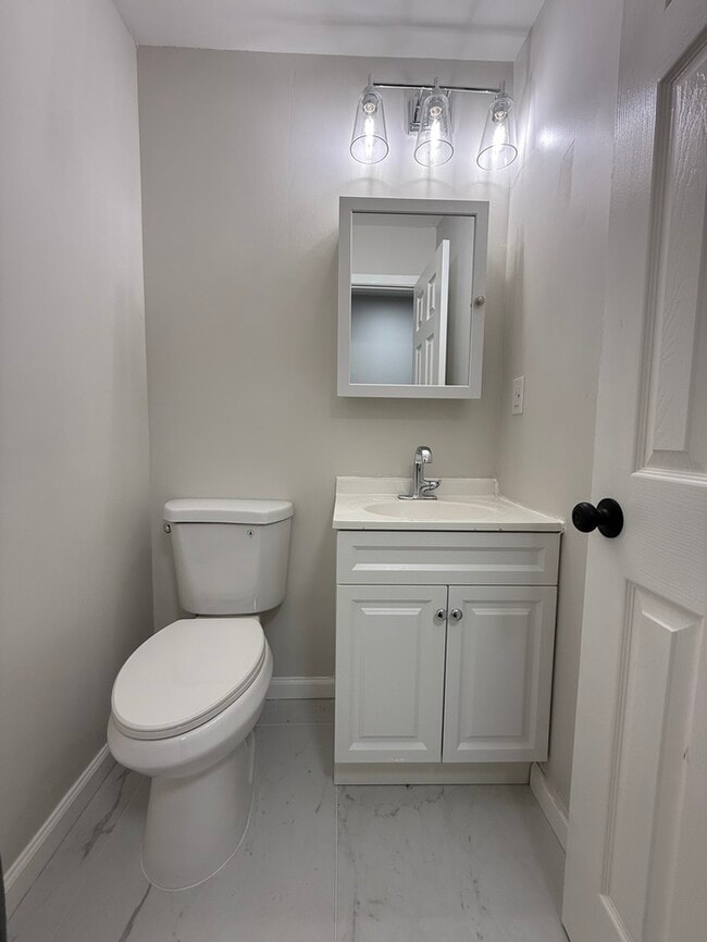 Building Photo - 440 Tall Oak Ln