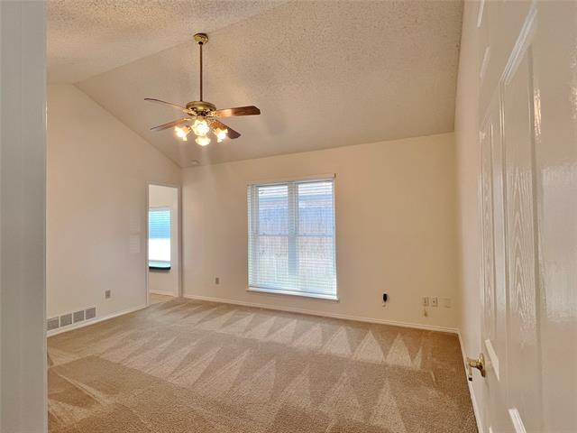 Building Photo - 906 Moore St