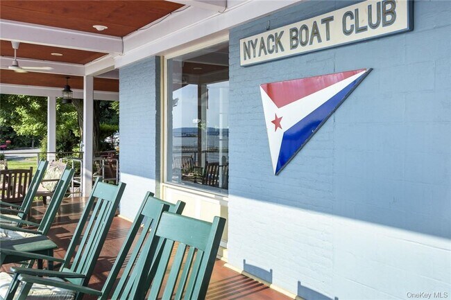 Building Photo - 20 S Broadway