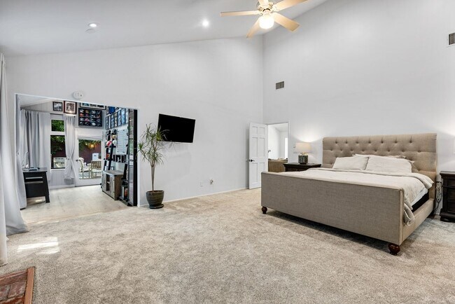 Building Photo - 4006 Milaca Pl