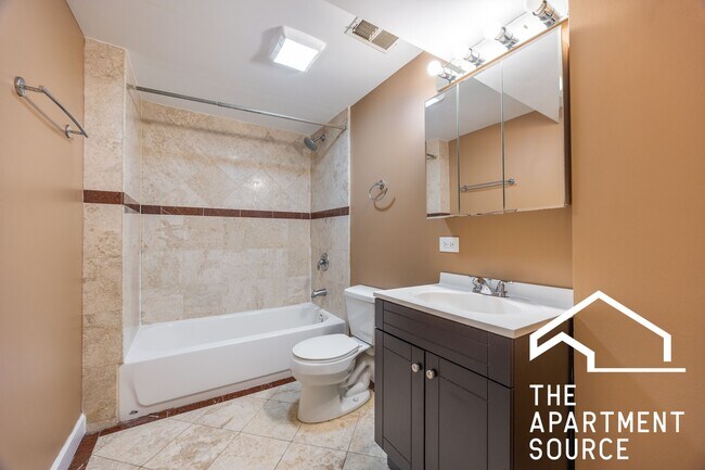 Building Photo - 2852 N Kedzie Ave