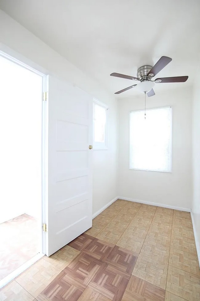 Building Photo - 4625 Kingswell Ave