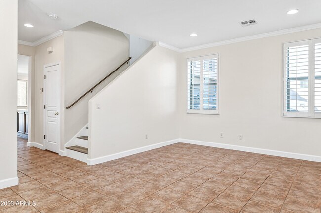 Building Photo - 4046 S Tatum Ln
