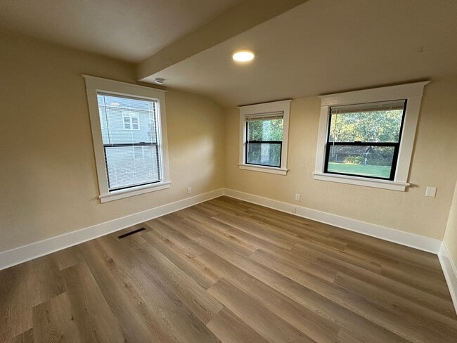 Building Photo - 508 Barksdale Ave