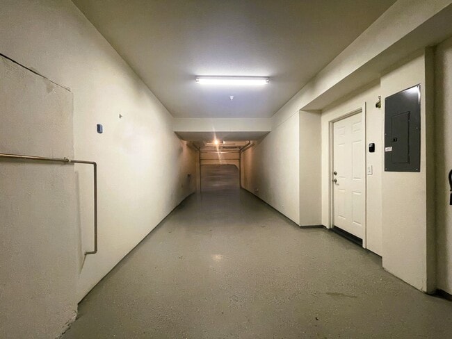 Building Photo - San Jose - 2 Bed, 2 Bath Condo Spacious San Jose Home in Convenient Location
