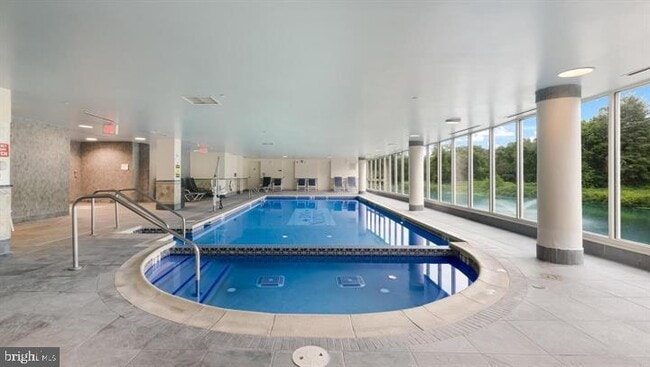 Building Photo - 266 Carson Terrace