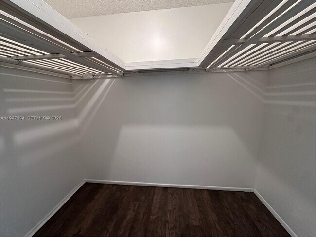 Building Photo - 4848 NW 24th Ct