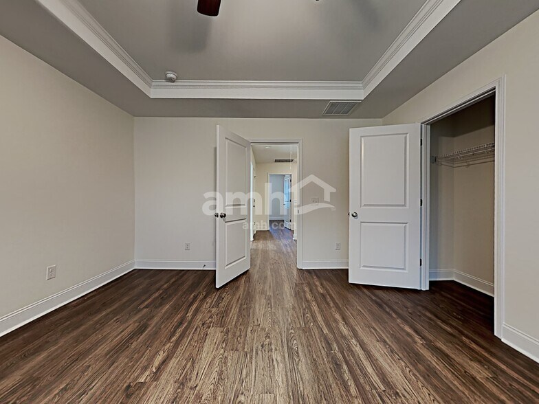Building Photo - 1831 Produce Ln
