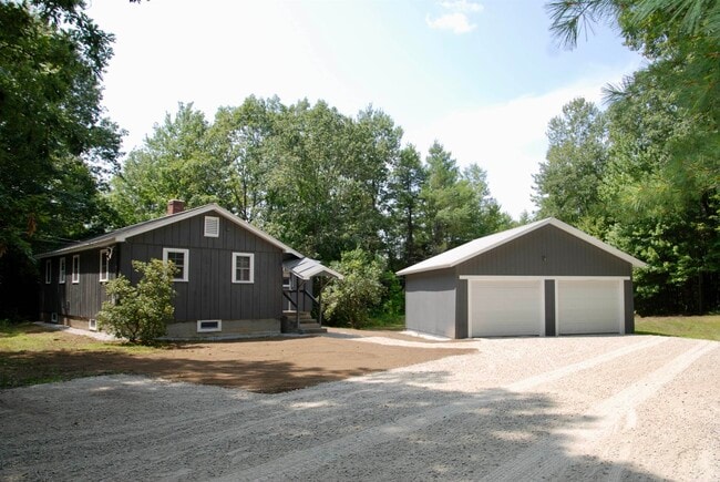 Building Photo - 469 Mountain Rd