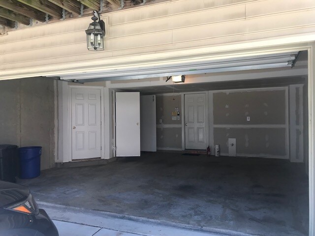 Building Photo - 5004 Cameo Ter