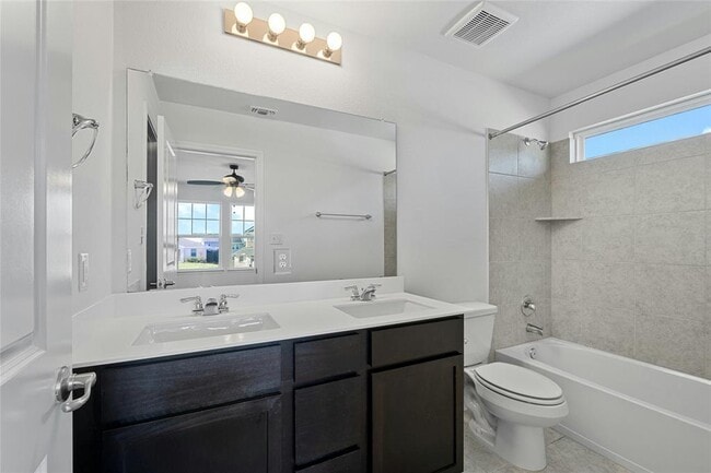 Building Photo - 9713 Grapevine Leaf Dr