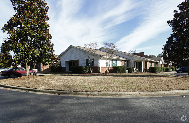Building Photo - The Magnolias