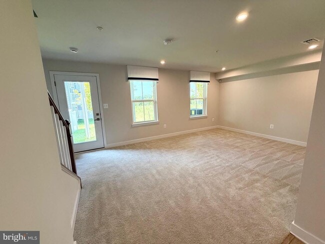 Building Photo - 7840 Blackbriar Wy