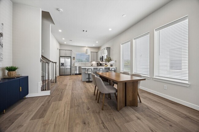 Building Photo - 10614 Cascade Ledge Ln