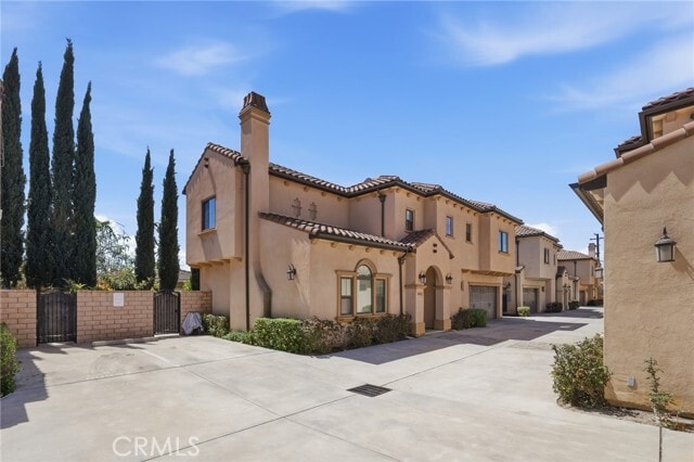 Building Photo - 612 S 2nd Ave