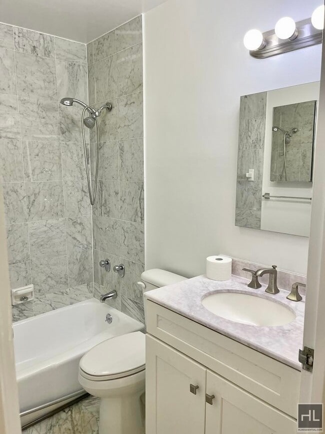 Building Photo - 220 EAST 65 STREET