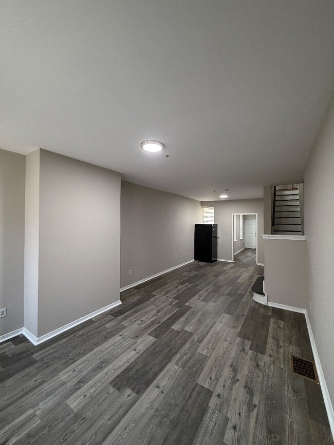 Primary Photo - 424 Emerald St