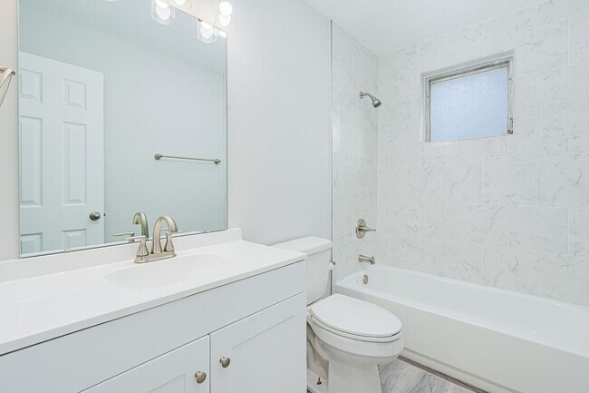 Building Photo - Stunning Remodeled 3-Bedroom Home in Prime...