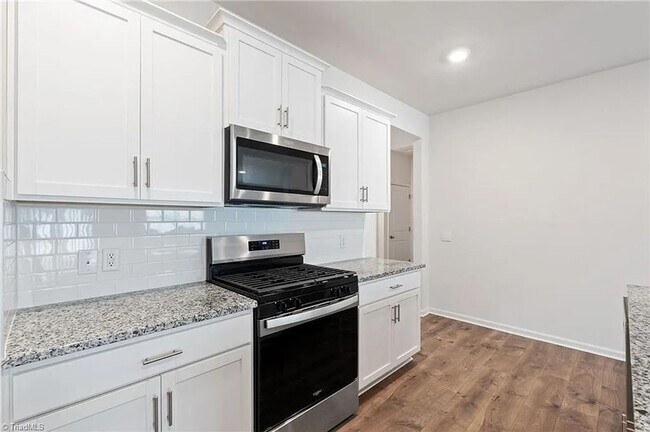 Building Photo - 4608 Reedy Creek Farm Cir