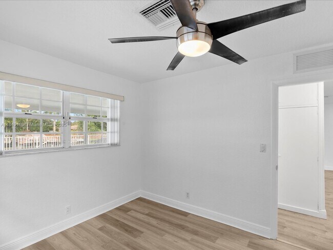 Building Photo - 1501 SW 57th Ave