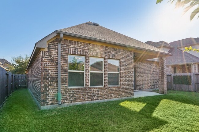 Building Photo - 19806 Morgan Jane Way