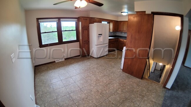 Building Photo - 2082 High Dr SE