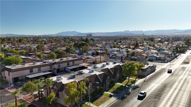 Building Photo - 6544 Ironbark Ln