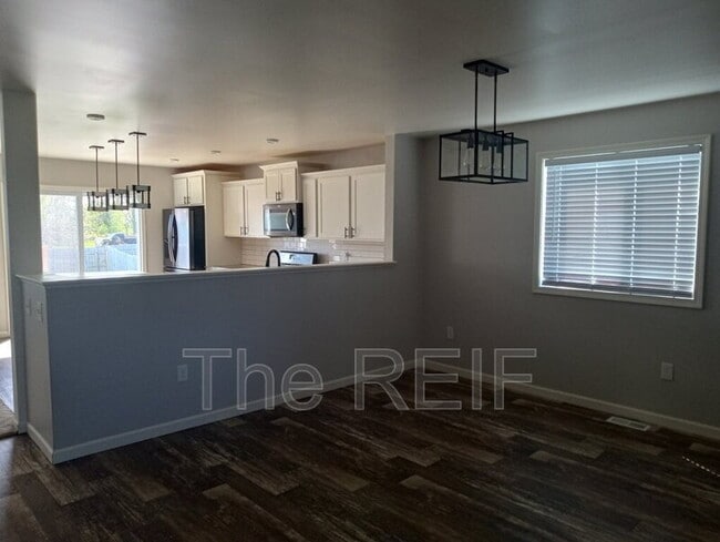 Building Photo - 4477 Soya Ave