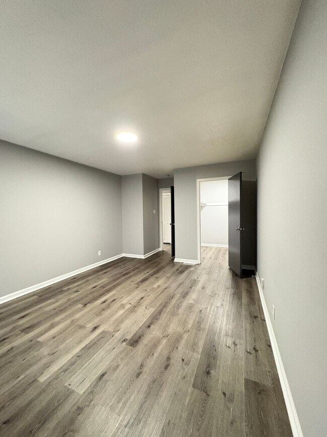 Building Photo - Discover Your Perfect Home at Bellagio Nor...