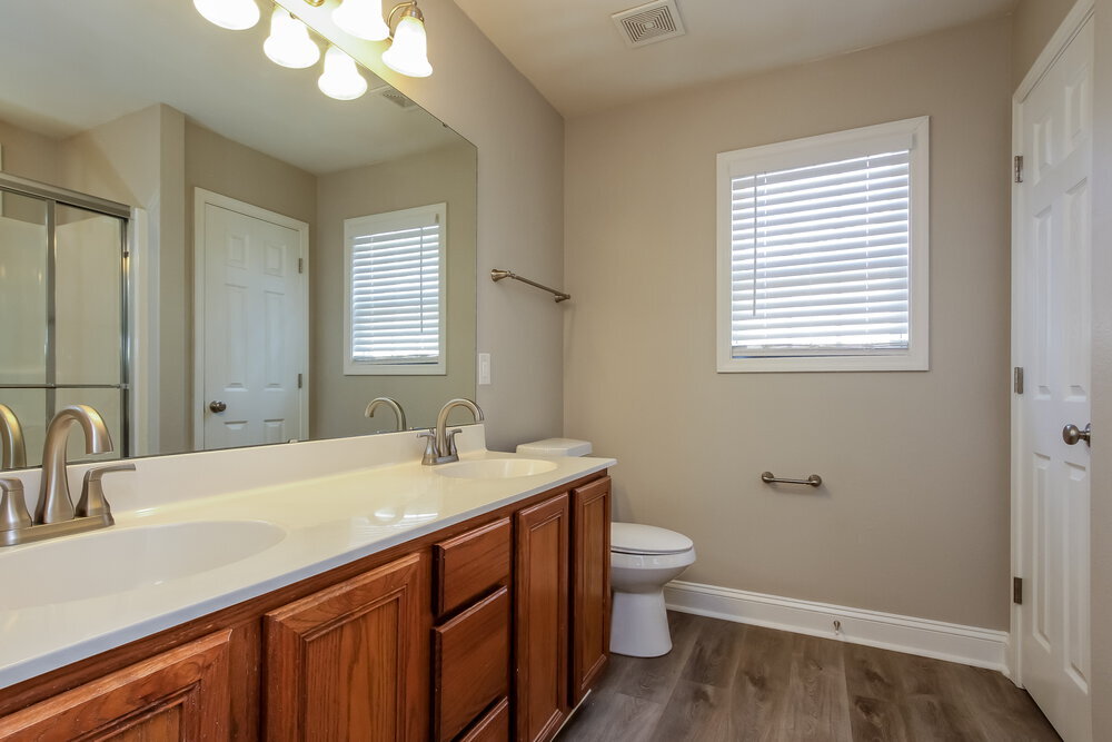 Building Photo - 1525 Bucklebury Ct