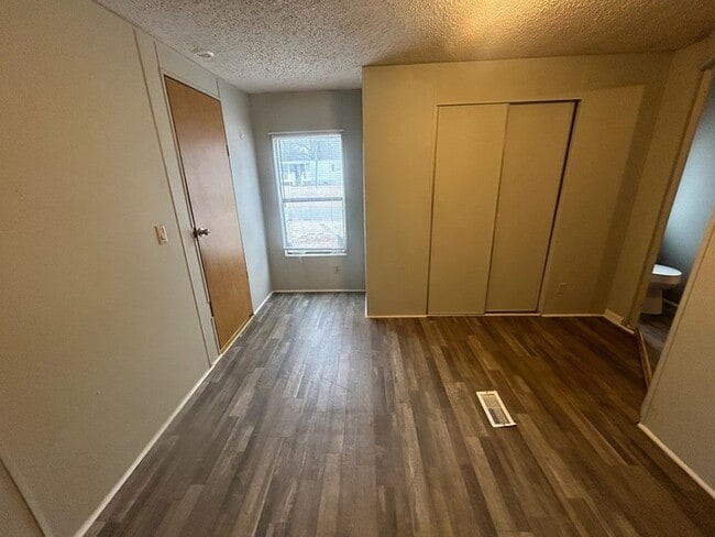 Building Photo - 201 Williams Cir