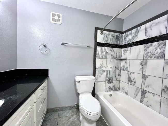 Building Photo - 95-790 Wikao St