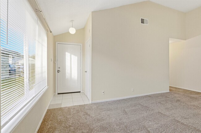 Building Photo - 1431 Stevenage Ln