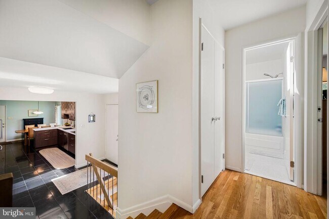 Building Photo - 3011 Sevor Ln