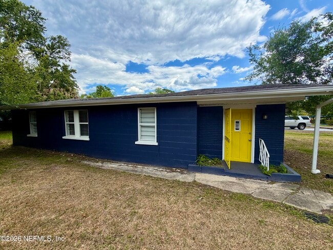 Building Photo - 5903 Droad St