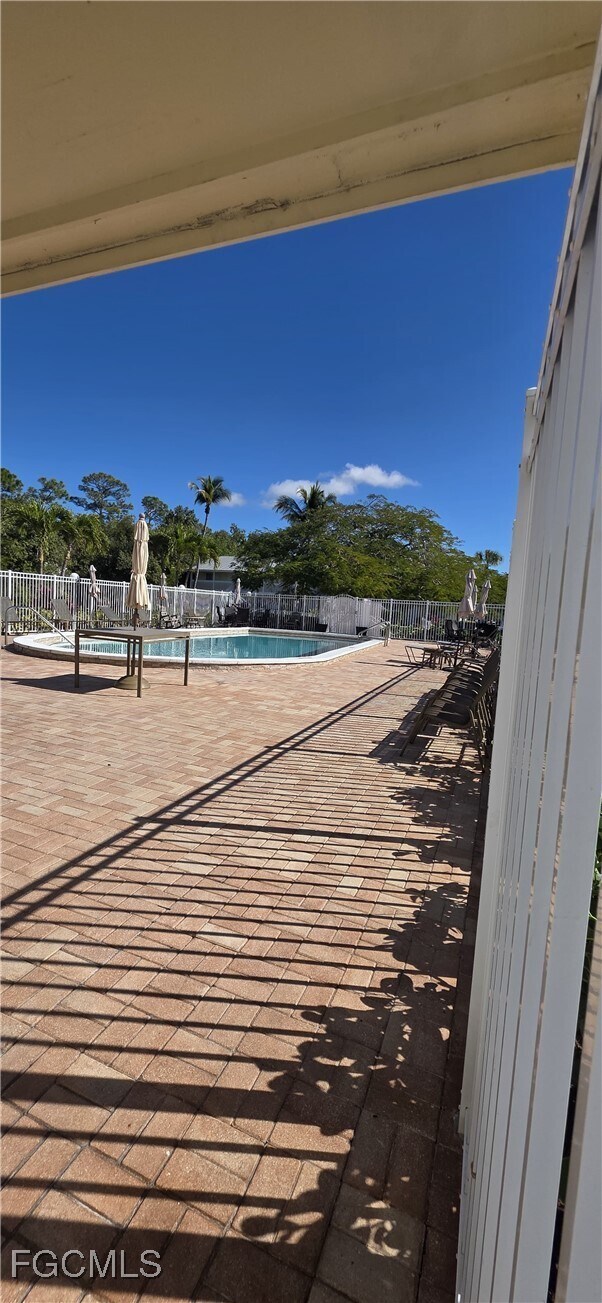 Building Photo - 4617 Bayshore Dr