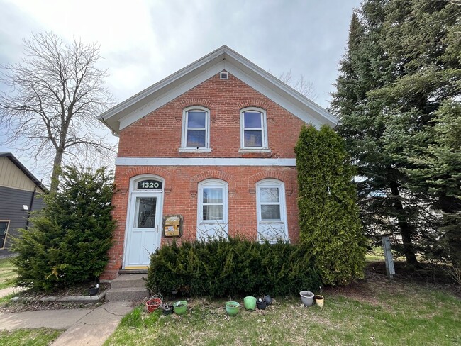 Building Photo - 1320 N 3rd Street