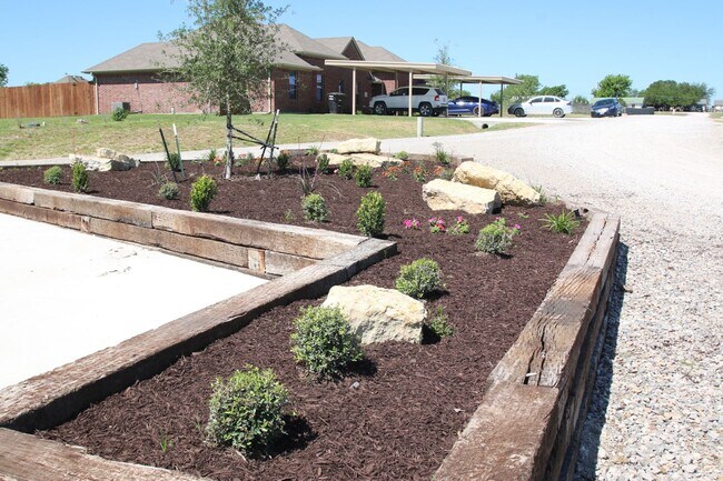 Building Photo - 158-160 Crossbow Ct