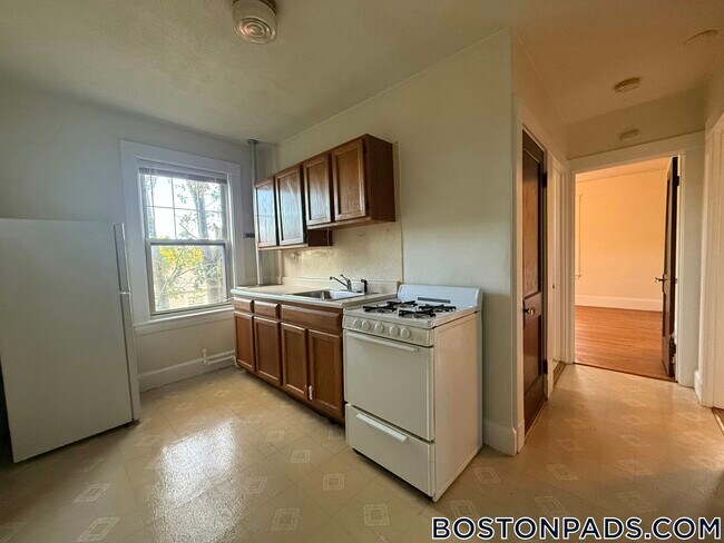 Building Photo - 155 Summer St