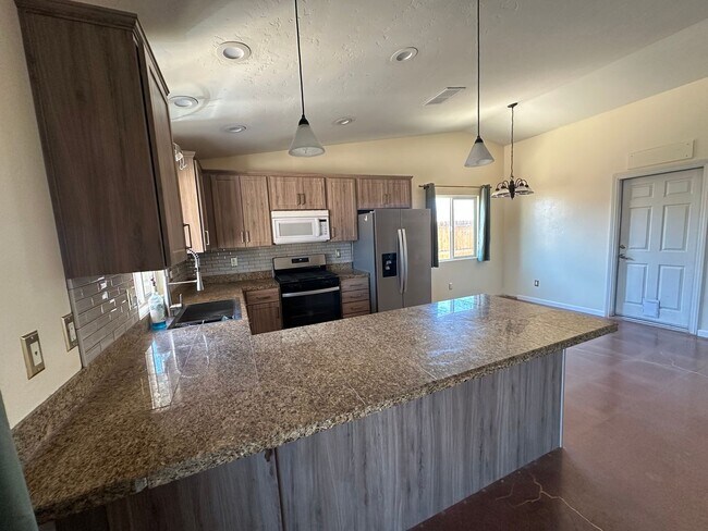 Building Photo - 5995 Encelia Dr