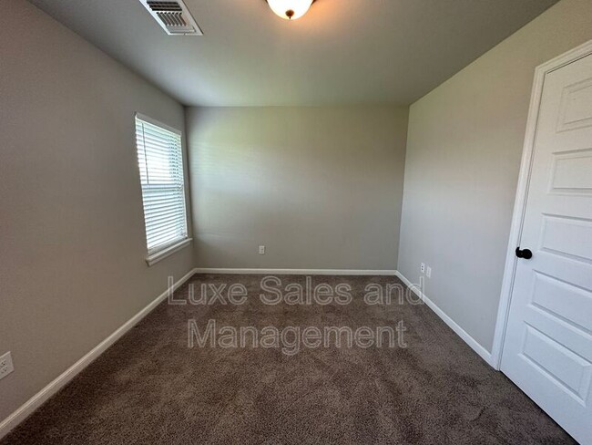 Building Photo - 3404 N W 161st St