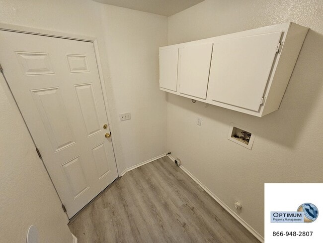 Building Photo - Spacious 5-Bedroom Home with 3-Car Garage